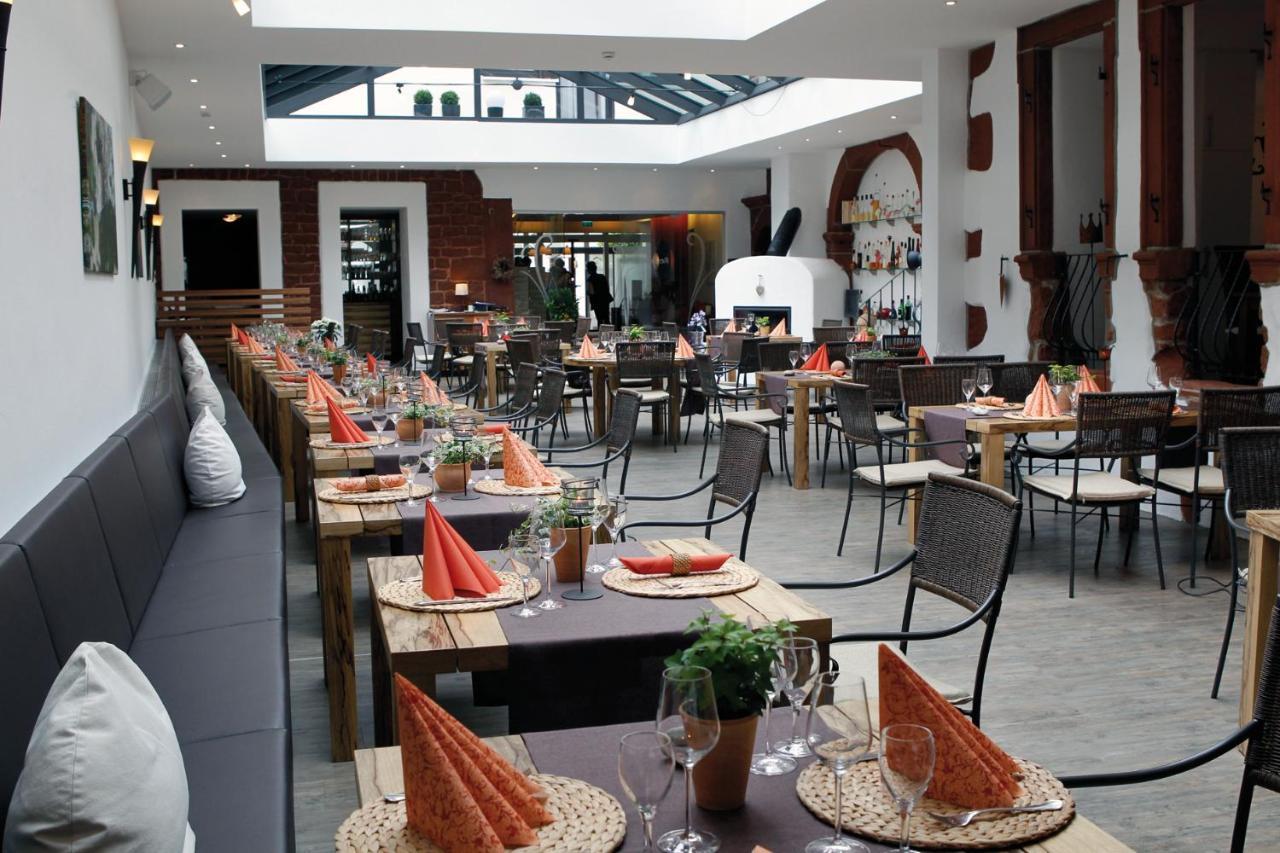 Hotel-Restaurant Pfaelzer Hof 에덴코벤 외부 사진