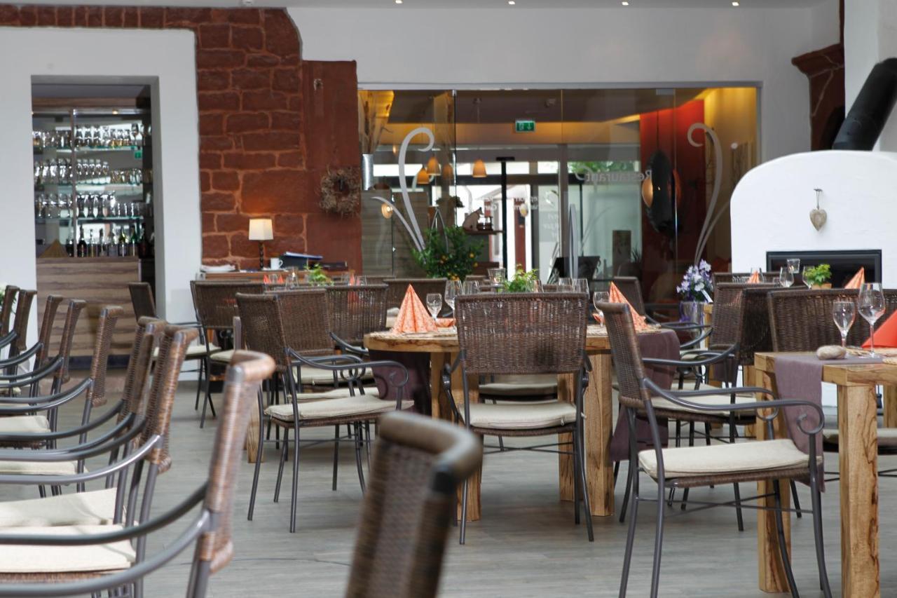 Hotel-Restaurant Pfaelzer Hof 에덴코벤 외부 사진