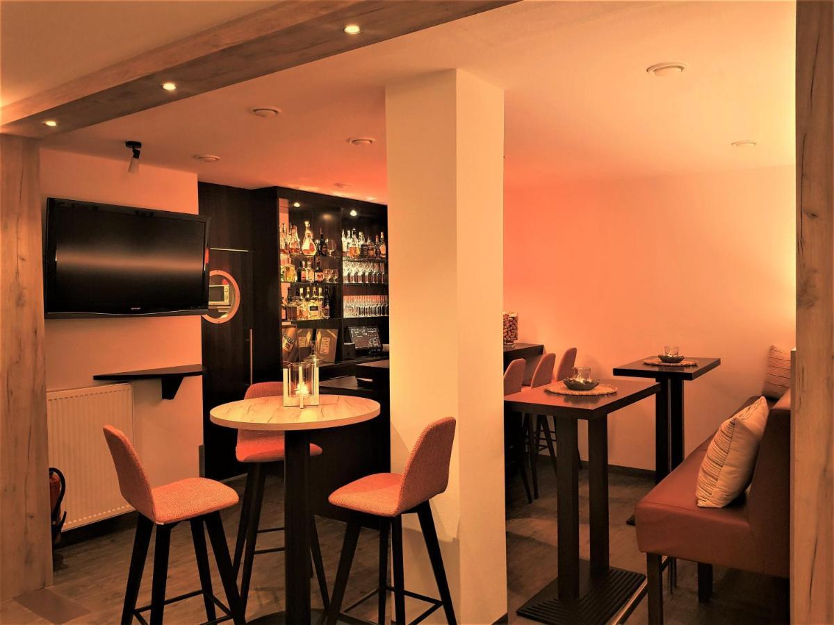 Hotel-Restaurant Pfaelzer Hof 에덴코벤 외부 사진
