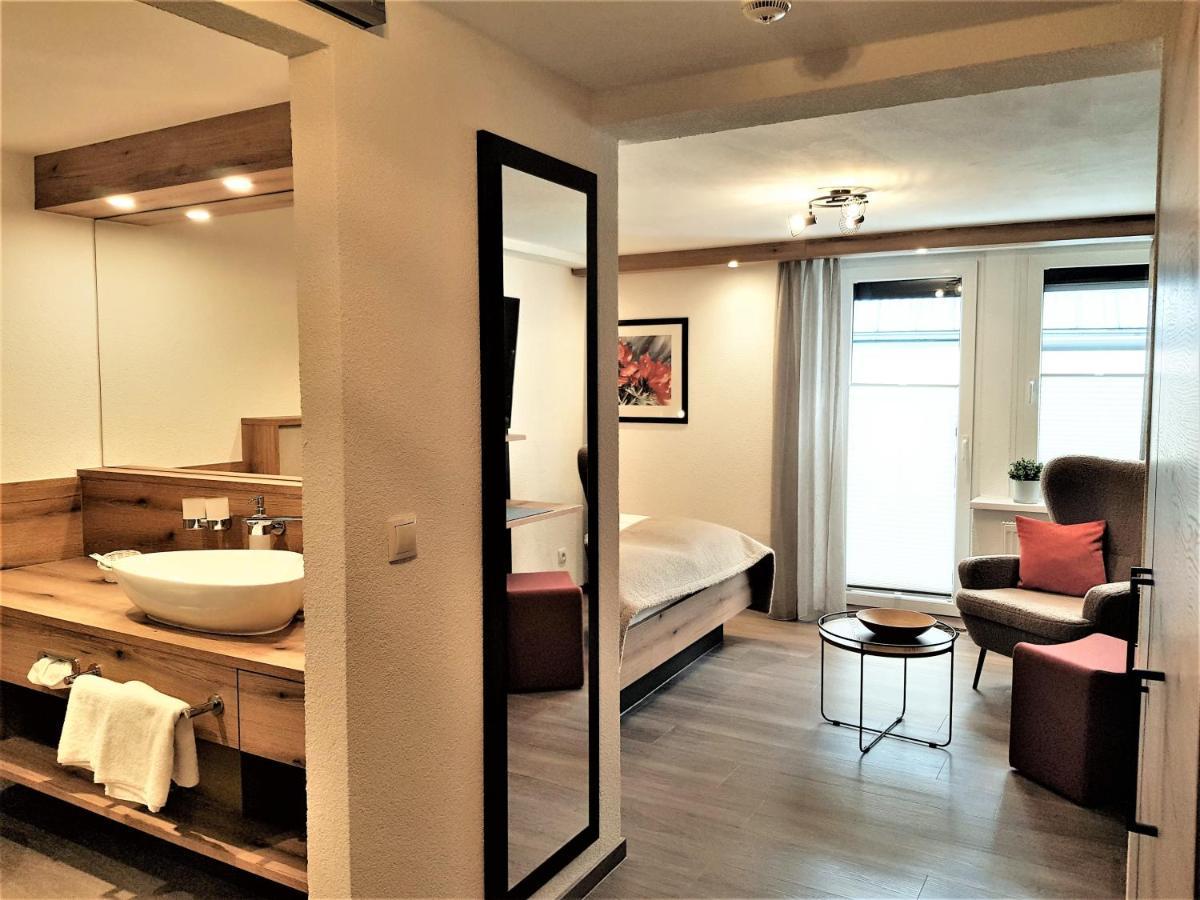 Hotel-Restaurant Pfaelzer Hof 에덴코벤 외부 사진