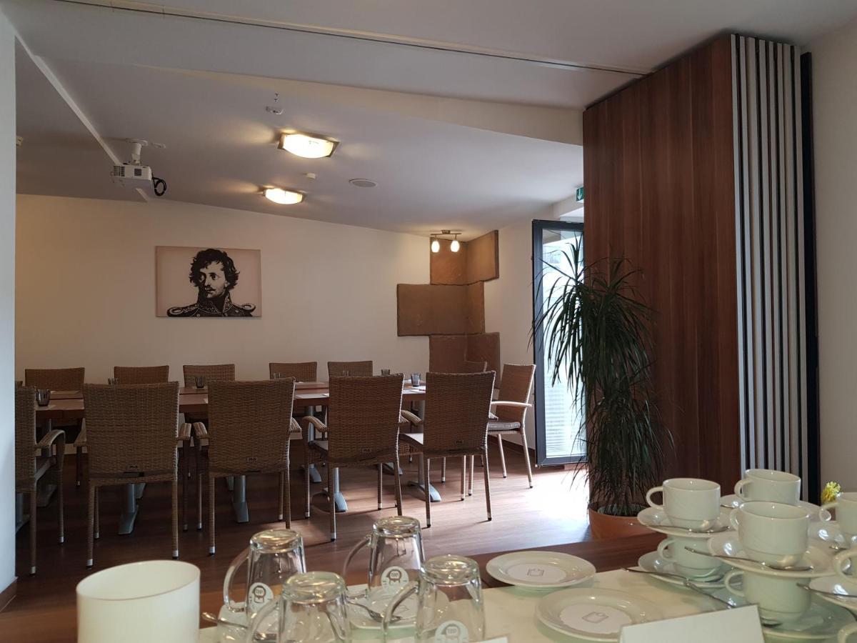 Hotel-Restaurant Pfaelzer Hof 에덴코벤 외부 사진