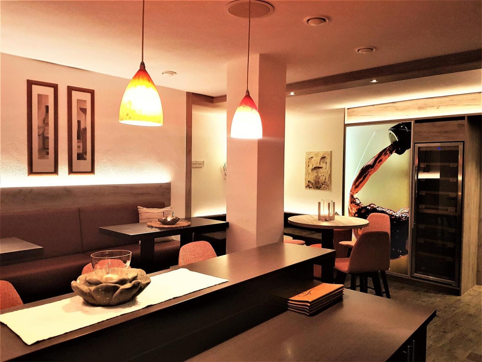 Hotel-Restaurant Pfaelzer Hof 에덴코벤 외부 사진