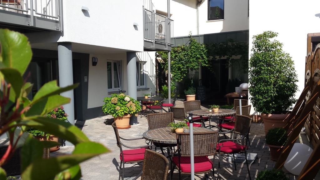 Hotel-Restaurant Pfaelzer Hof 에덴코벤 외부 사진