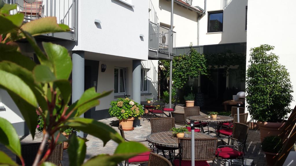 Hotel-Restaurant Pfaelzer Hof 에덴코벤 외부 사진
