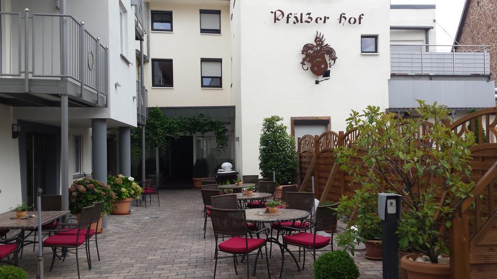 Hotel-Restaurant Pfaelzer Hof 에덴코벤 외부 사진