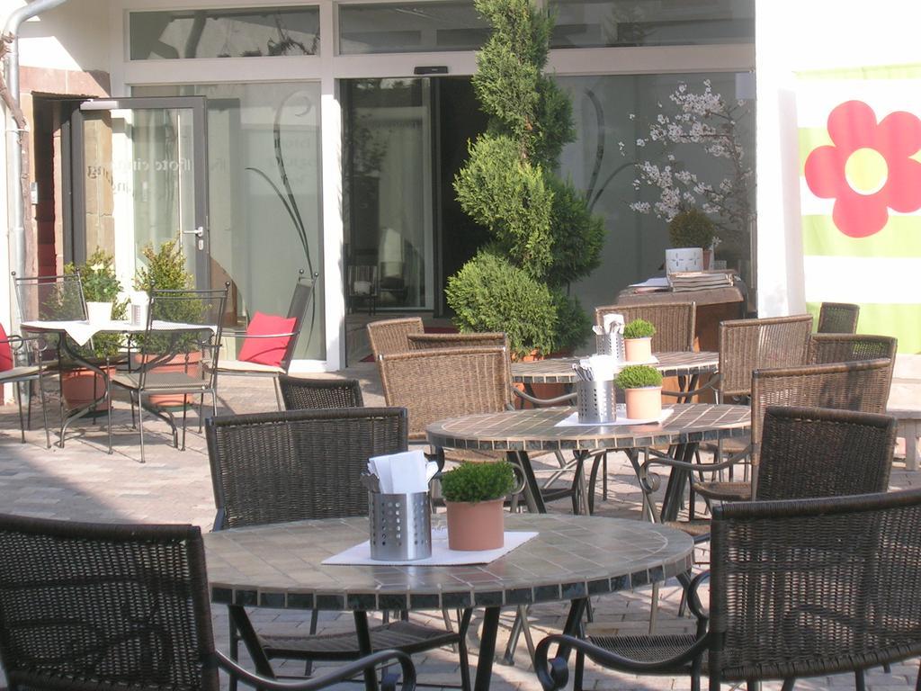 Hotel-Restaurant Pfaelzer Hof 에덴코벤 외부 사진
